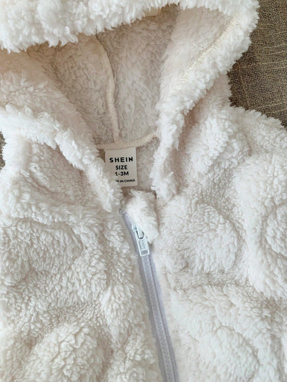 معطف أطفال رضع بنات مبطن بالفليس السميك ذو غطاء رأس مع نمط قلب جميل ، خريف/شتاء