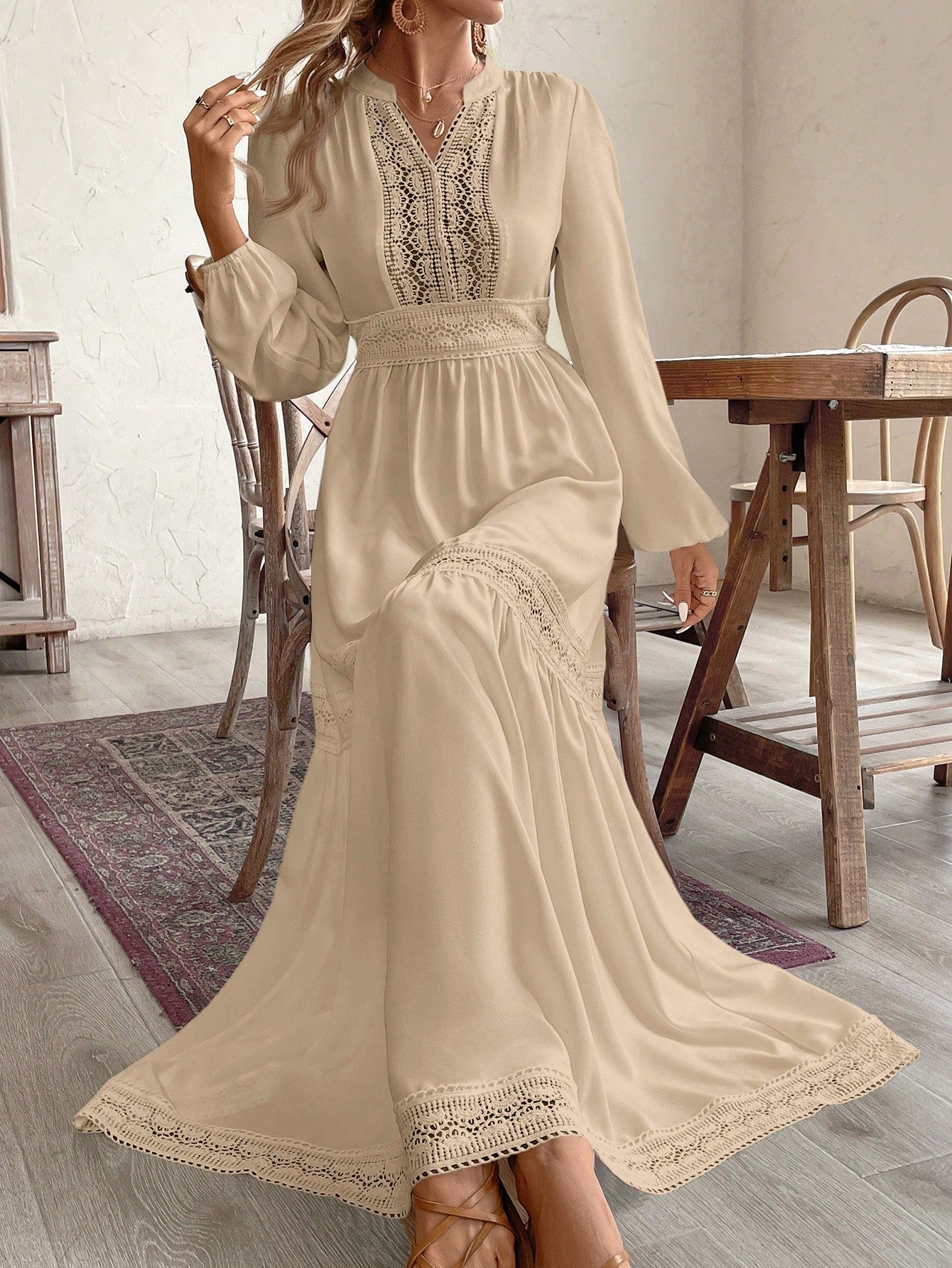 فستان كاجوال عطلة نسائي أكمام طويلة رقبة على شكل حرف V لون واحد, تفريغ و رقعة