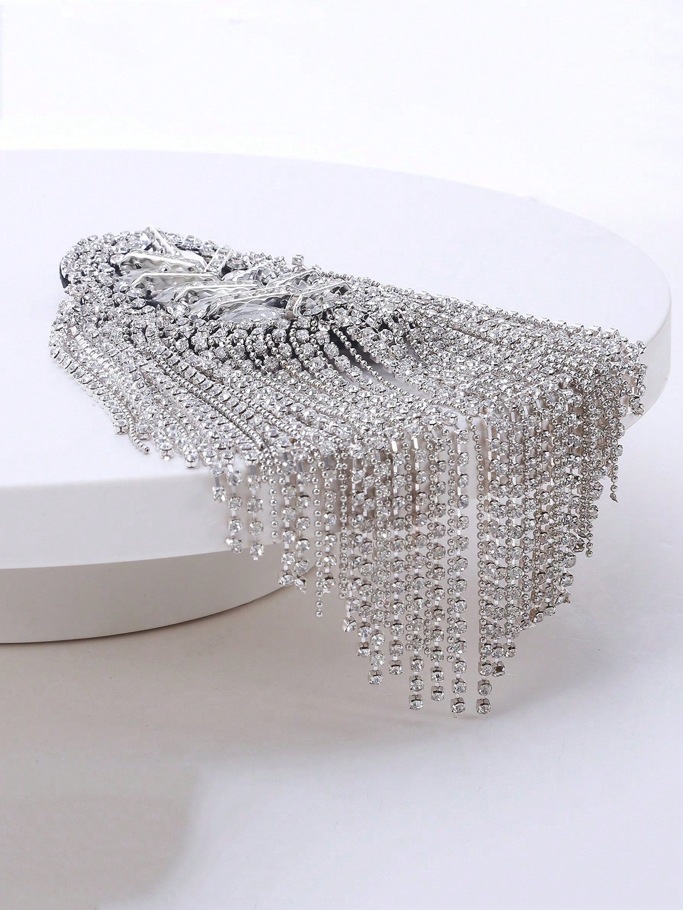 شارة للكتف مع تفاصيل زخرفية لتزيين الملابس