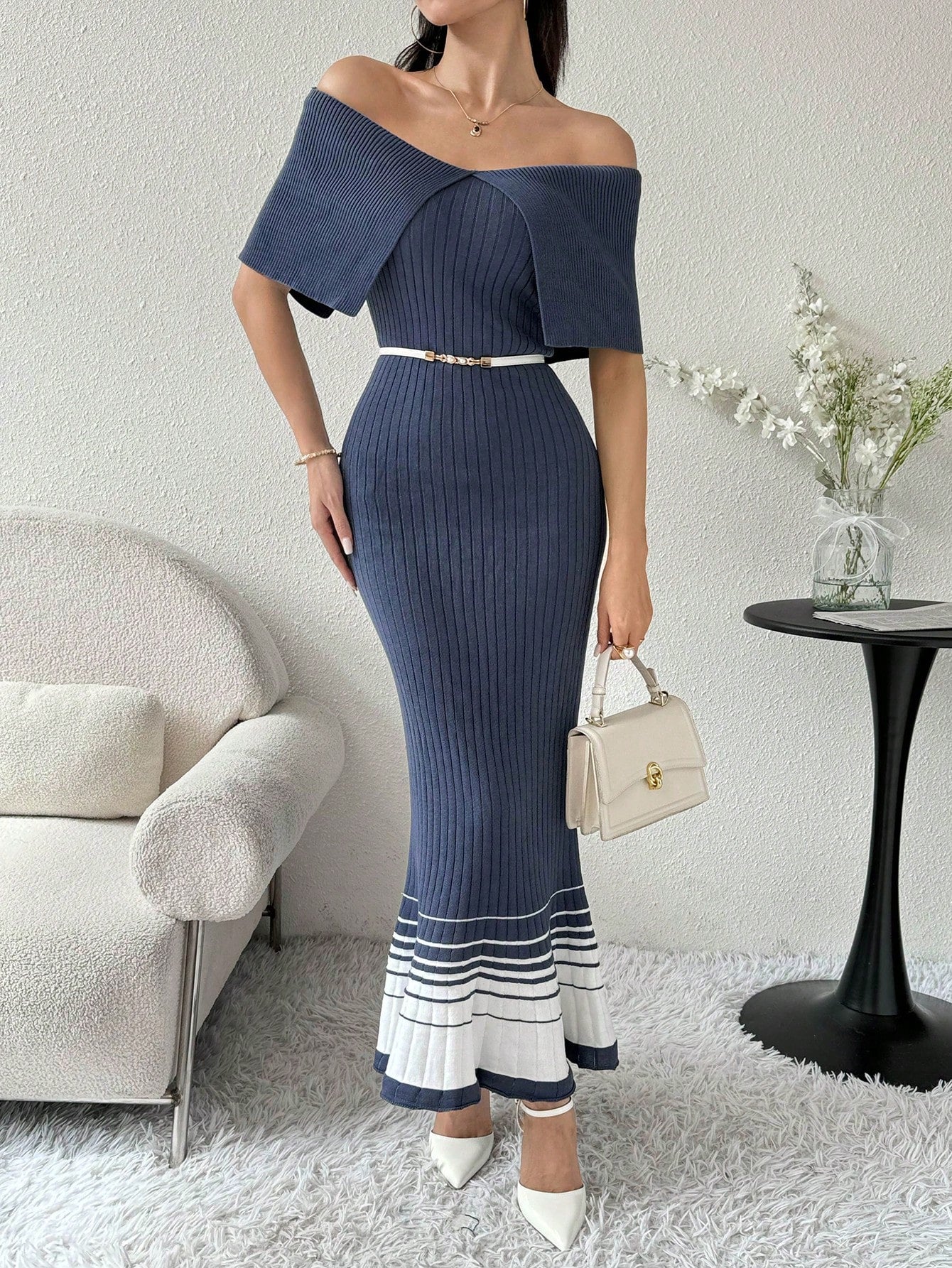 فستان سترة أنيق طويل للنساء لربيع وصيف مخطط برقبة على شكل حرف وحاشية ذيل السمكة