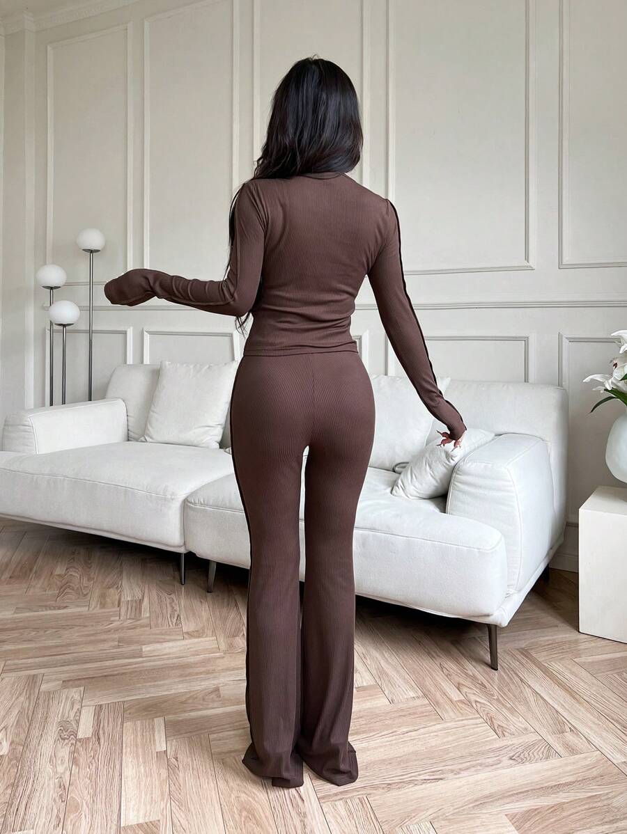 اطقم نسائية منسقة