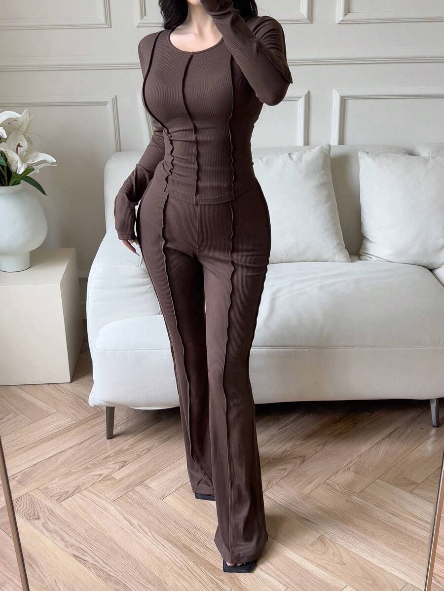 اطقم نسائية منسقة