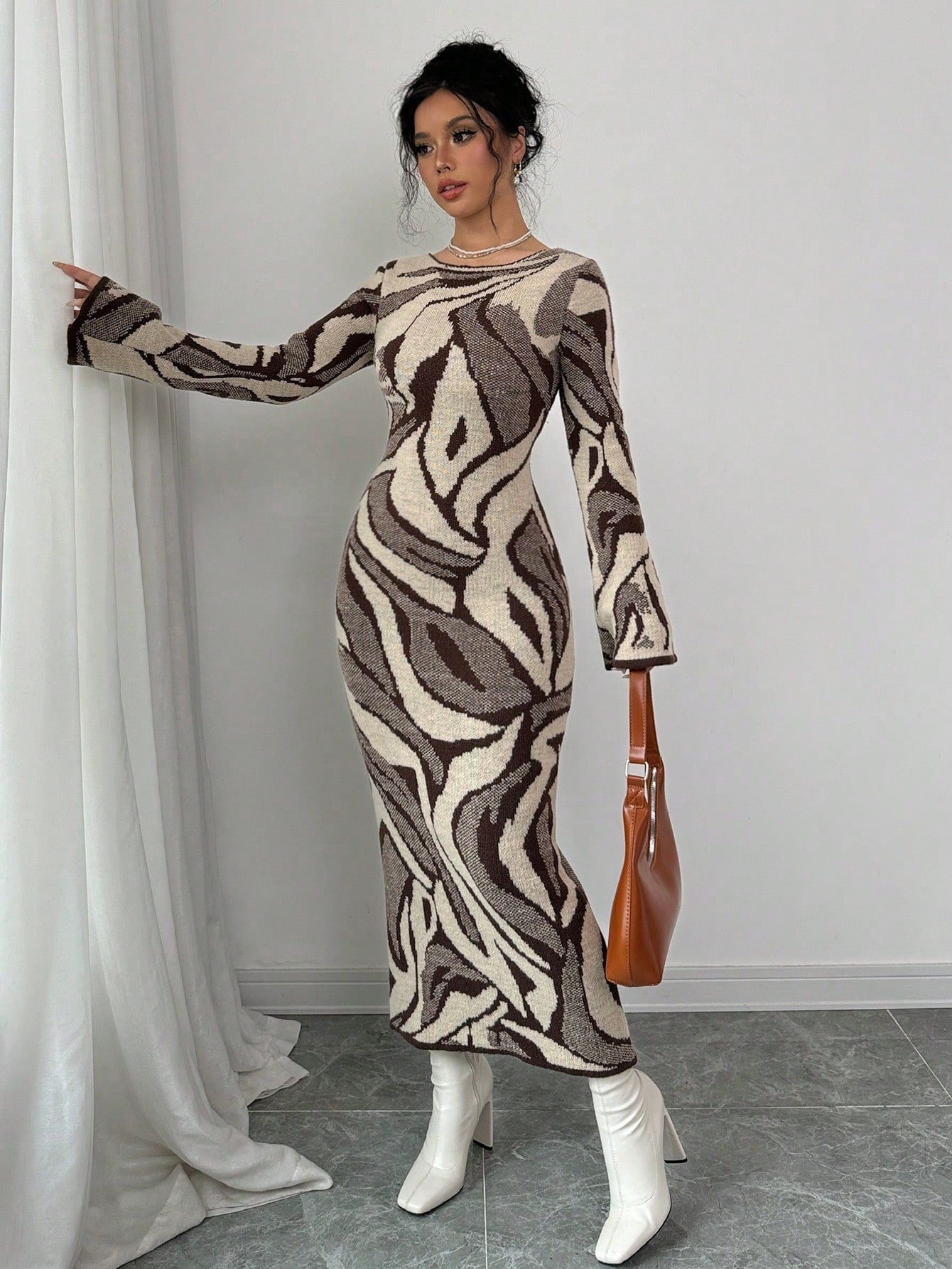 فستان بتنورة مفلطحة مع أكمام مطبوعة ملائم للنساء، خريف وشتاء