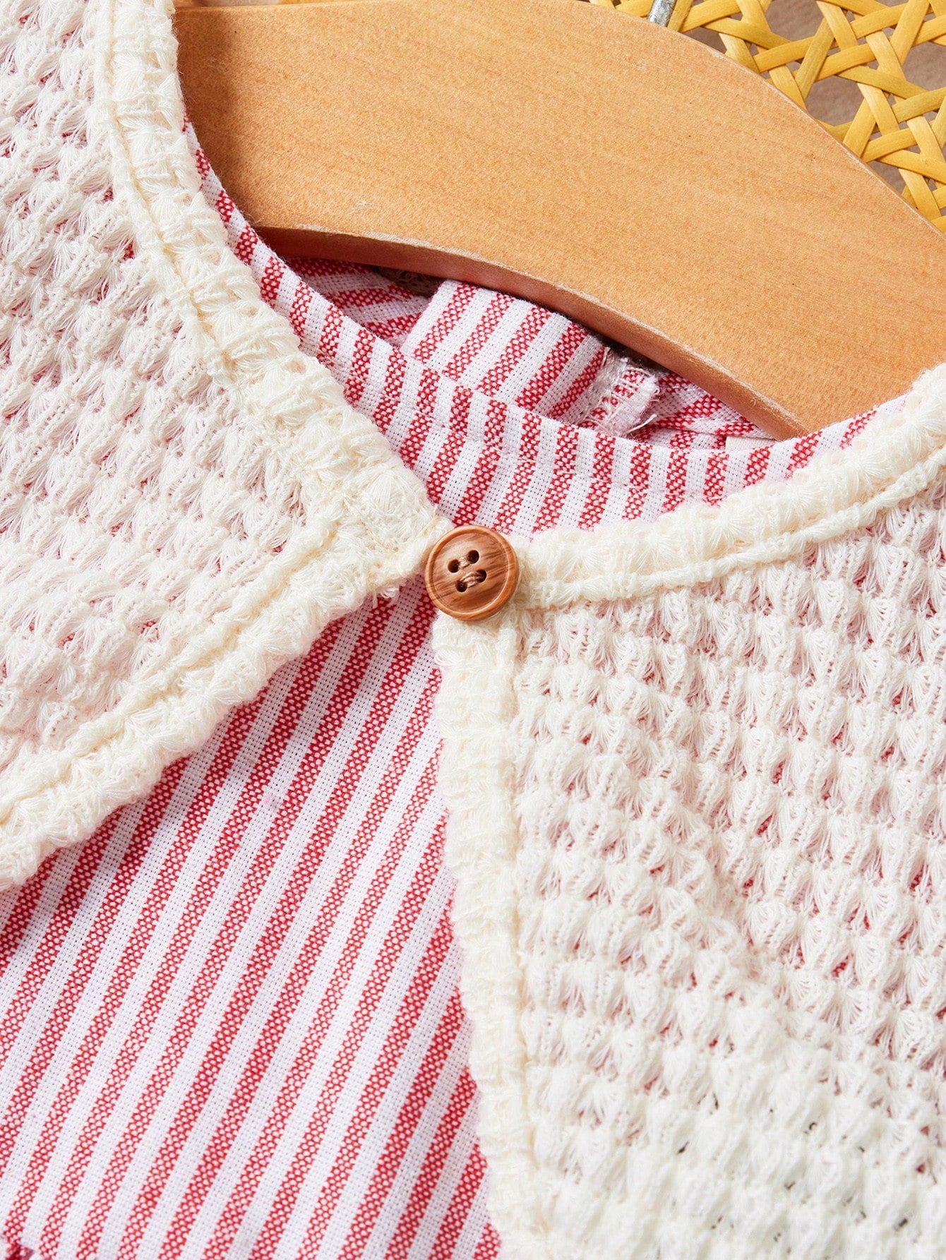 أطقم للأطفال البنات