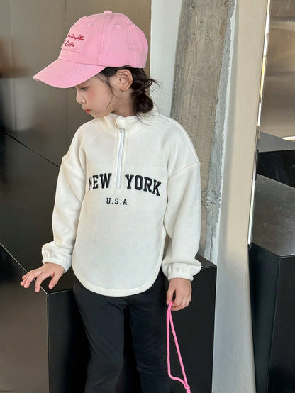 طقم ملابس علوية قطني منفوش بطباعة حرف أنيق وبنطلون طويل بخصر مطاطي للفتاة الصغيرة للخريف/الشتاء