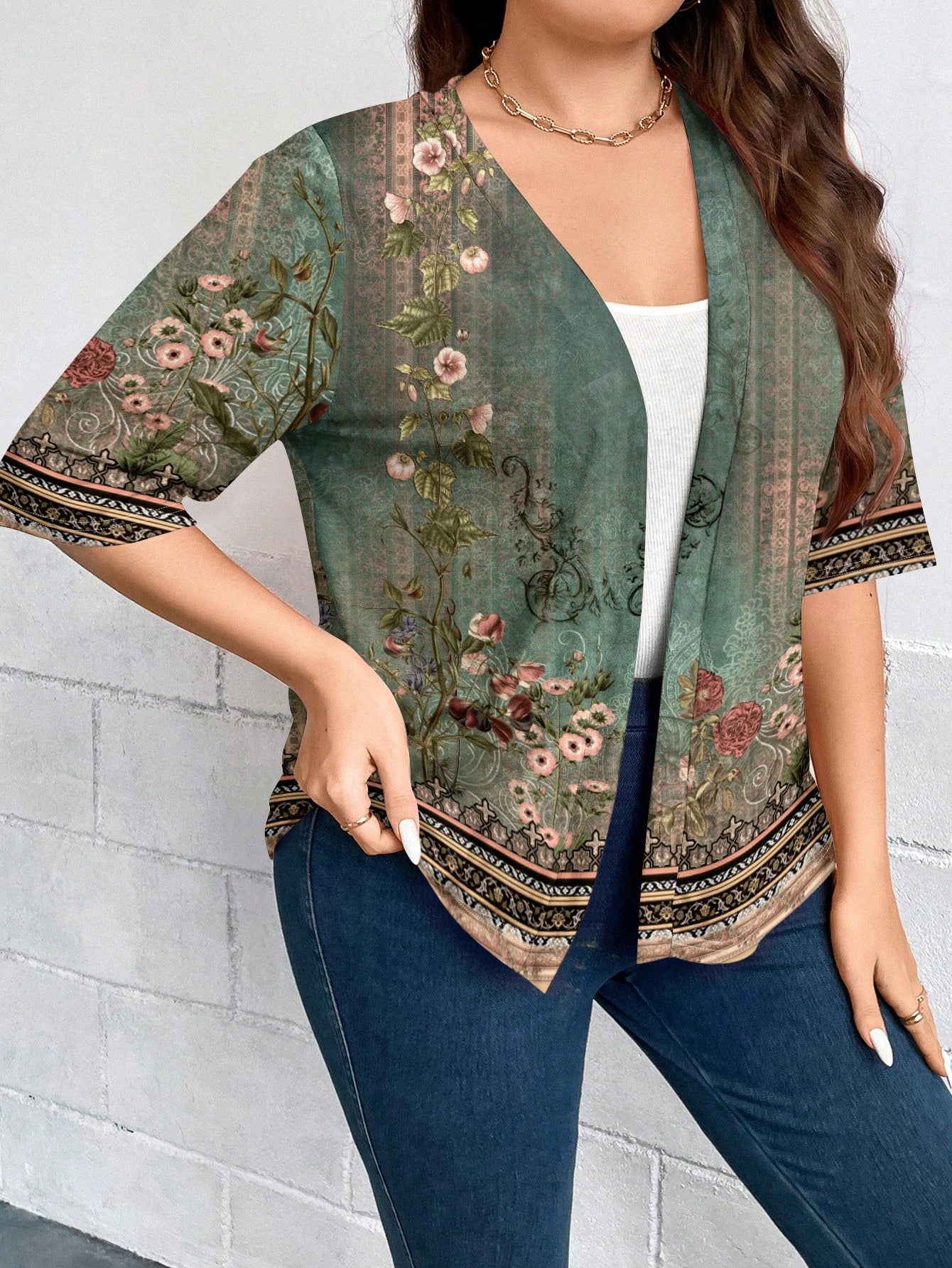 كارديجان خارجي بتصميم مرتخي وفضفاض مطبوع بنقوش زهرية مناسب للربيع والخريف مقاسات كبيرة