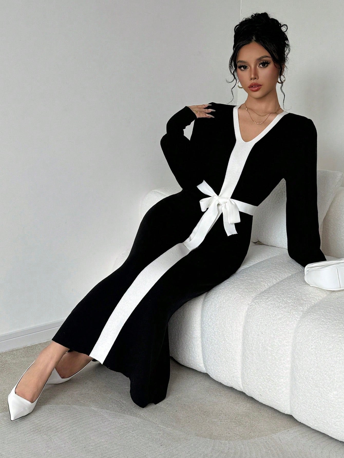 فستان قميص أنيق طويل الأكمام بتفاصيل لون محصور