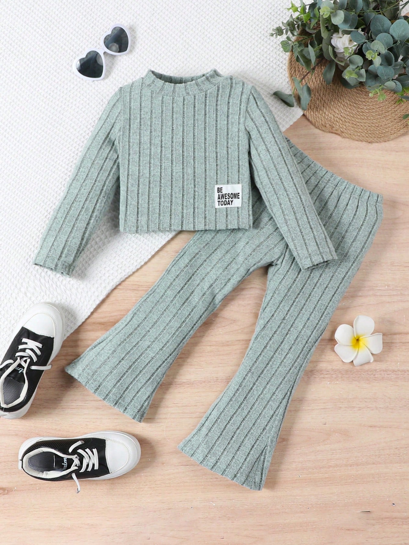 بنت طفل تفاصيل مرقع بعبارة وقوف الياقة تي شيرت & بنطلون بساق واسع