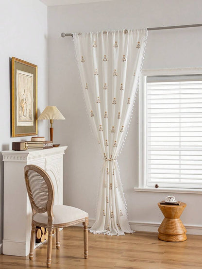 ستارة مطرزة بزهور