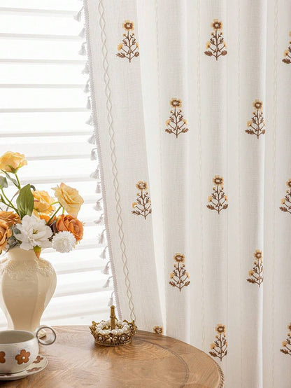 ستارة مطرزة بزهور