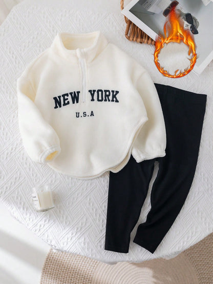 طقم ملابس علوية قطني منفوش بطباعة حرف أنيق وبنطلون طويل بخصر مطاطي للفتاة الصغيرة للخريف/الشتاء