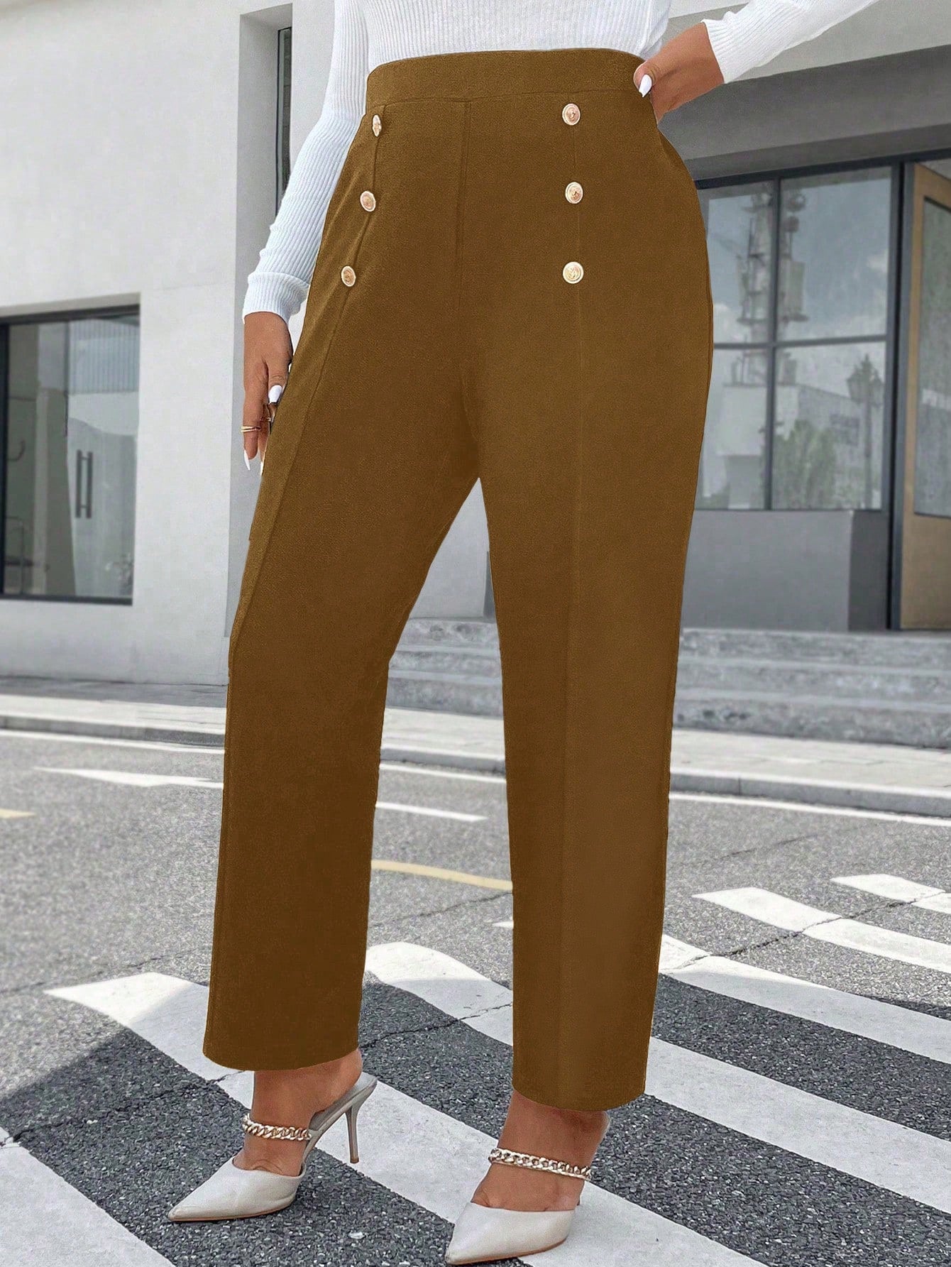 بنطلون كاجوال مريح للنساء ذوات الأحجام الكبيرة بتصميم أزرار معدنية متقاربة للخريف