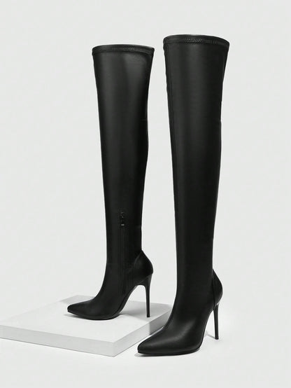 بوت نسائية طويلة حتى الفخذ بتصميم الأصبع المدبب، كعب نحيف، تصميم سحاب، بوت حفلات كلاسيكية باللون الأسود للموسم الخريفي