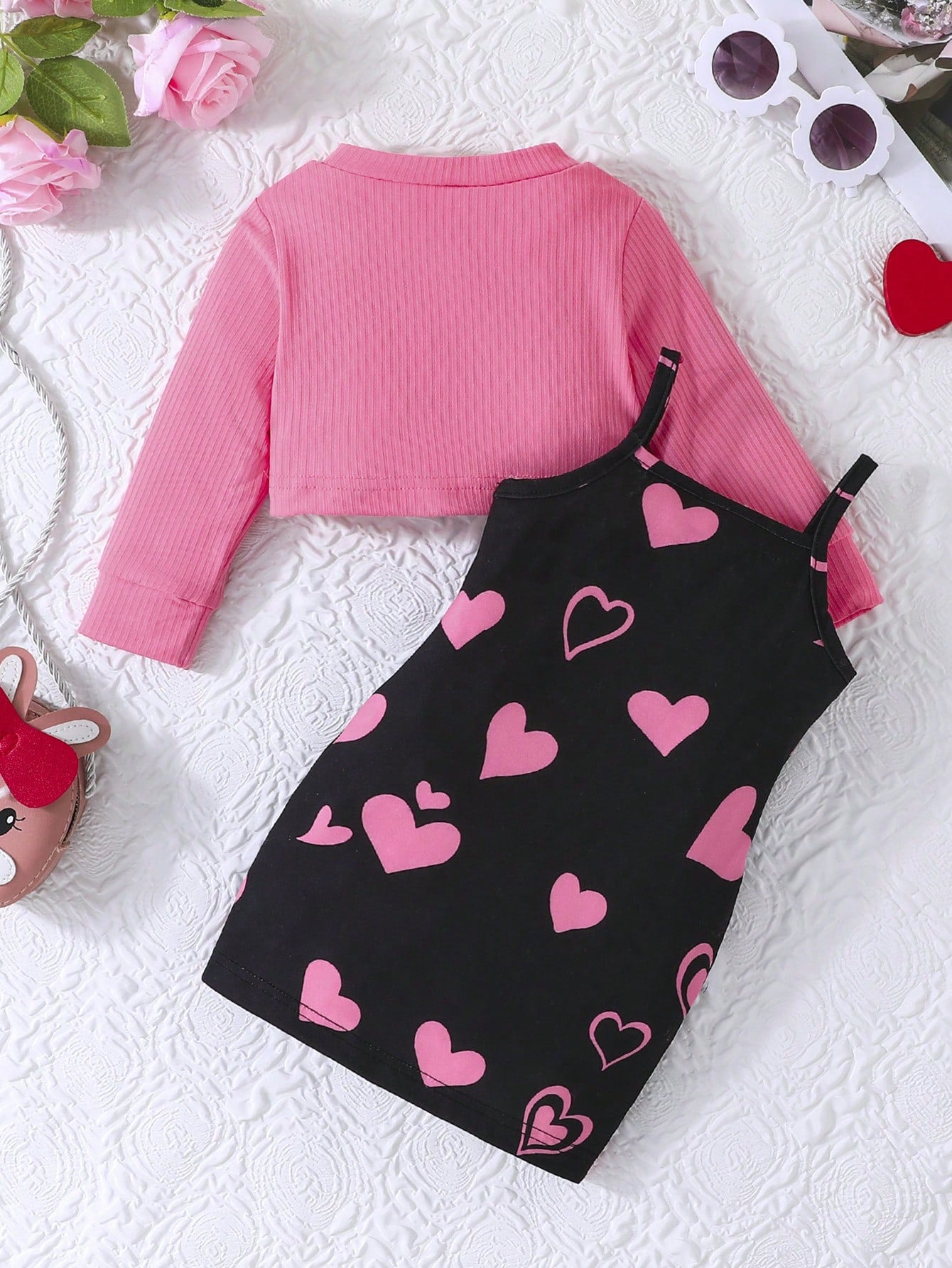 أطقم للأطفال البنات