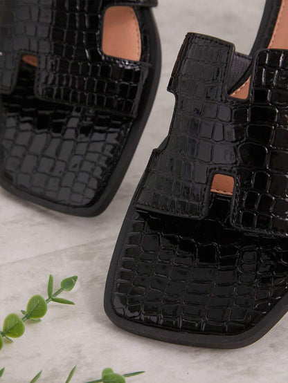 صنادل نسائية