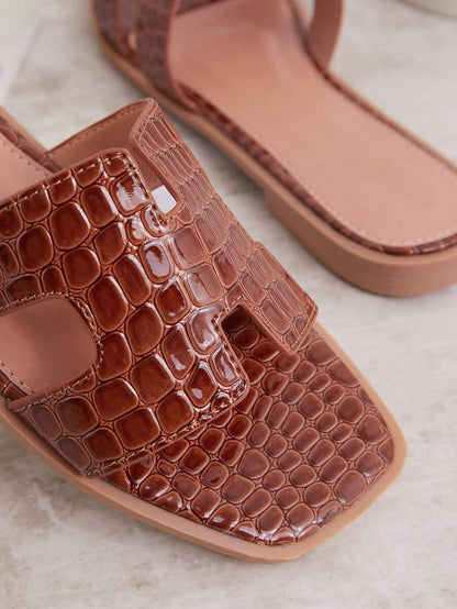 صنادل أنيقة