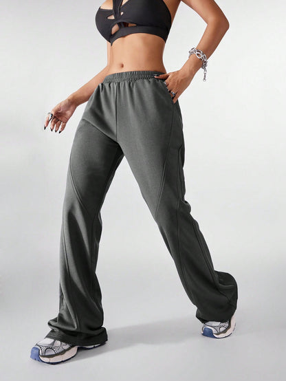 سروال رياضي قطعات متداخلة أحادي اللون ، بنطلون رياضي, بدلة رياضية يومية وكاجوال , ملابس متناسقة, بنطلون رياضي متراكب, بنطلون فضفاض، رمادي