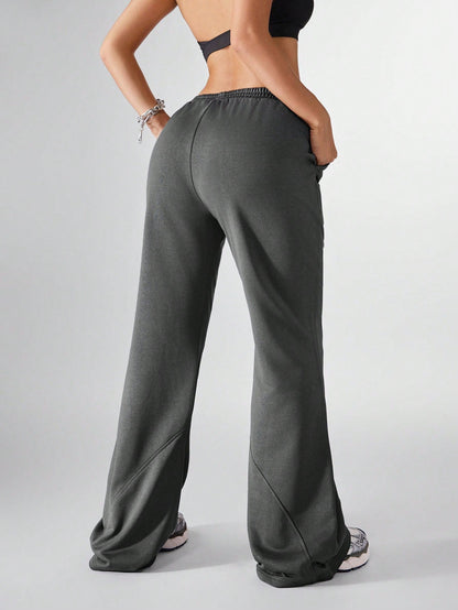 سروال رياضي قطعات متداخلة أحادي اللون ، بنطلون رياضي, بدلة رياضية يومية وكاجوال , ملابس متناسقة, بنطلون رياضي متراكب, بنطلون فضفاض، رمادي