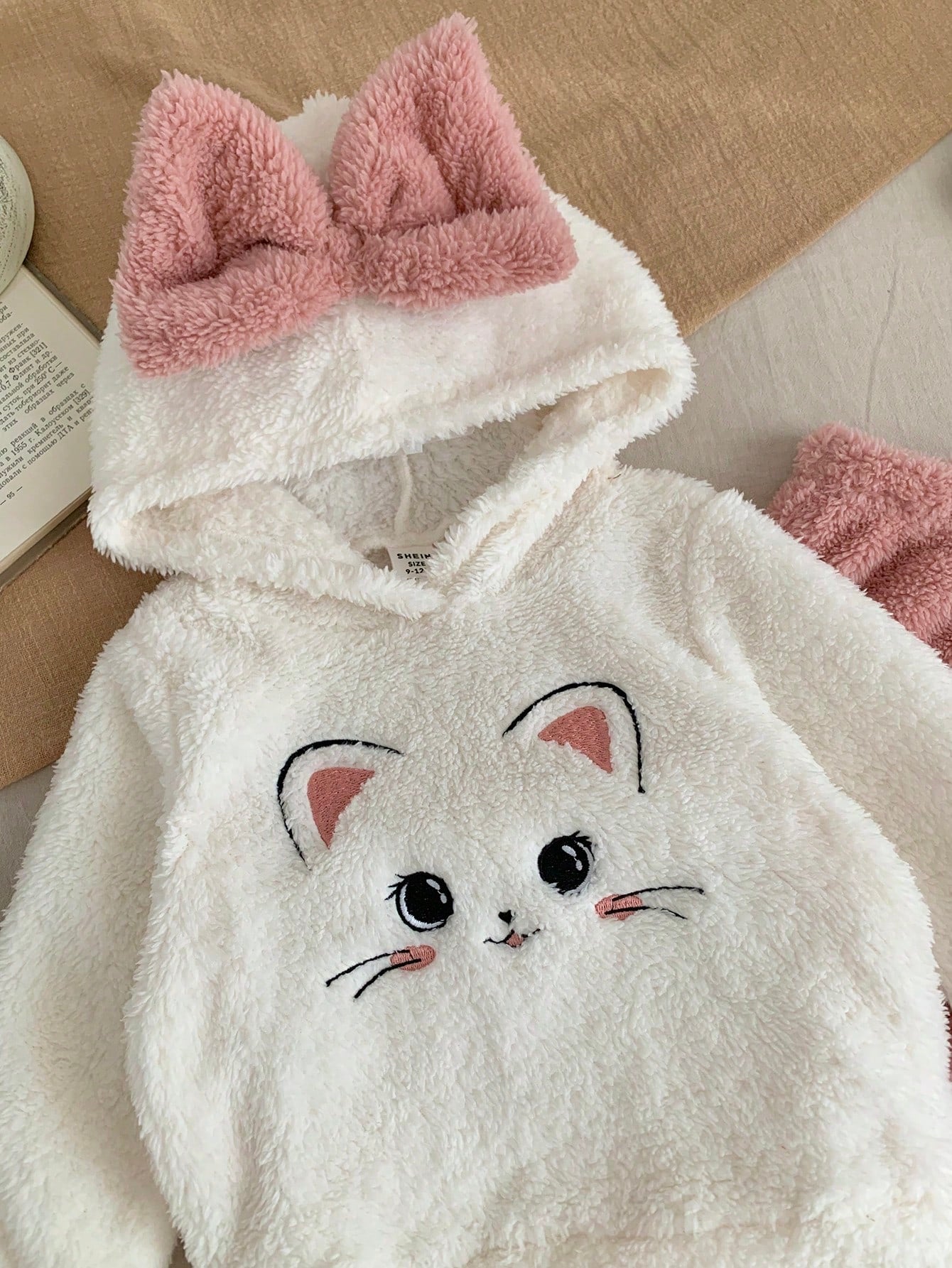 أطقم للأطفال البنات