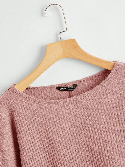 بلوزة رياضية أنيقة بياقة طاقم للنساء مع أكمام خفافيش فضفاضة للربيع والخريف