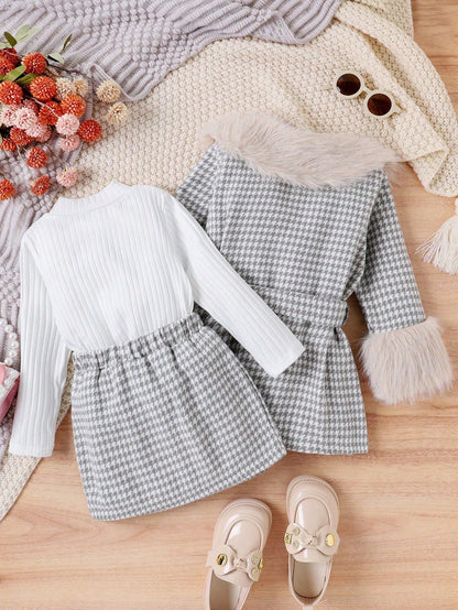 أطقم طفلة صغيرة