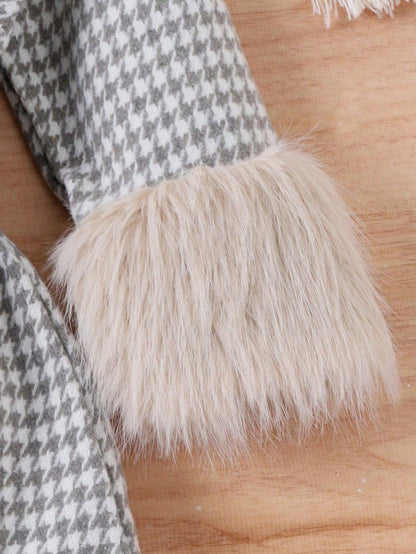 أطقم طفلة صغيرة