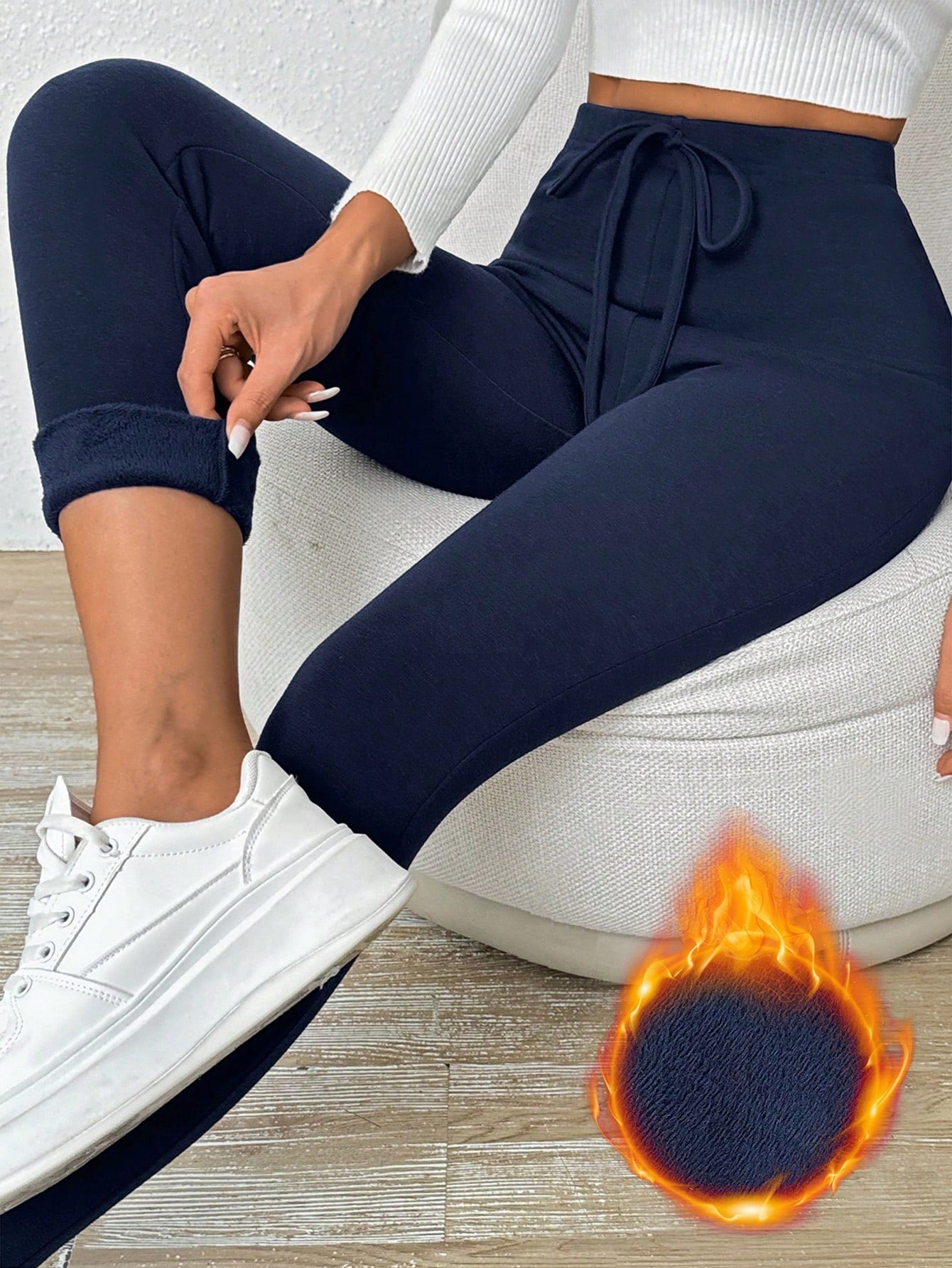 سراويل رياضية لنساء بلون أحادي مع ربطة خصر