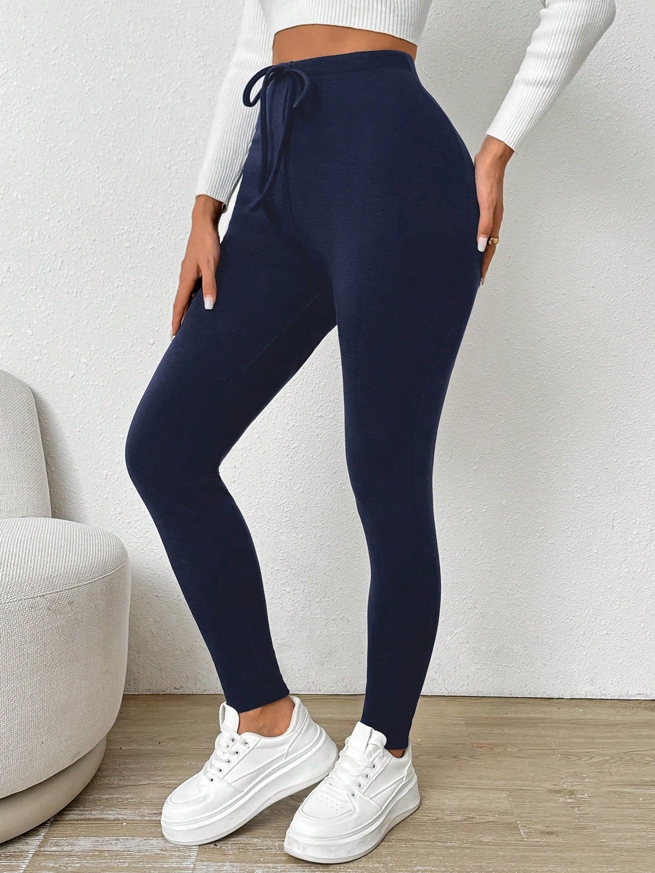 سراويل رياضية لنساء بلون أحادي مع ربطة خصر ، من القماش الفلينى