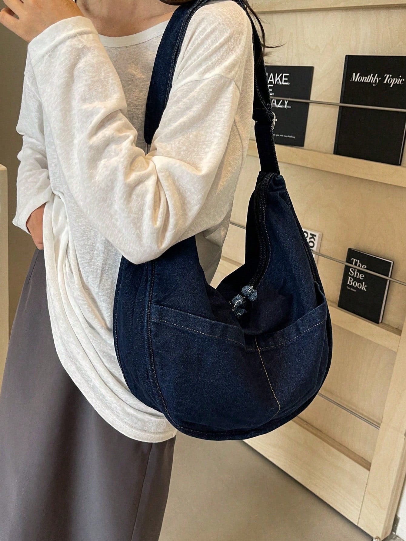 حقيبة كروس من الدنيم بلون سادة للنساء، حقيبة كتف بسيطة