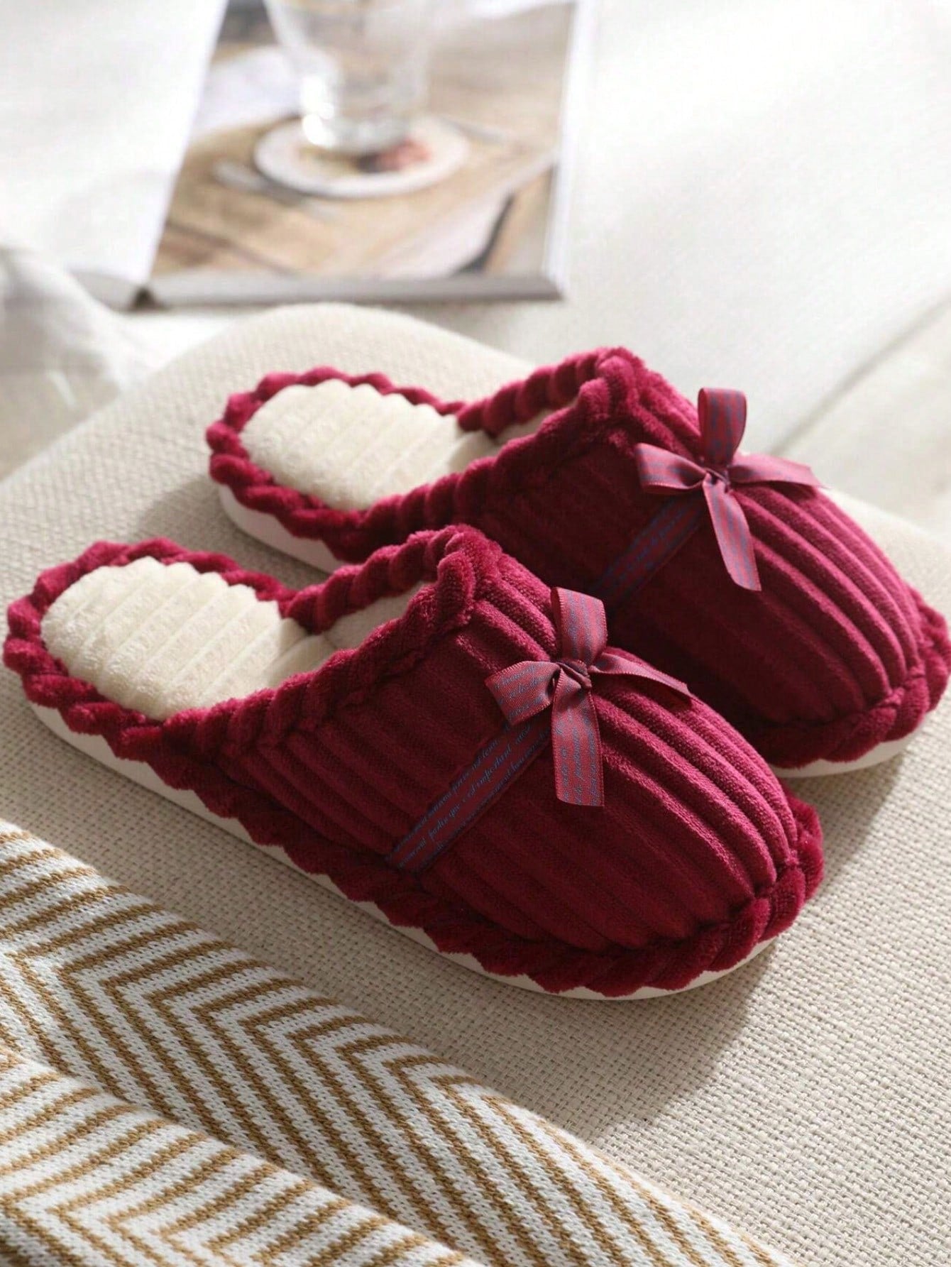 زوجان من الأحذية المبطنة بالرباط على شكل فراشة لون أحمر ساخن 2قطعات 2024 الحديث، للإستخدام الداخلي والخارجي، خريف/شتاء