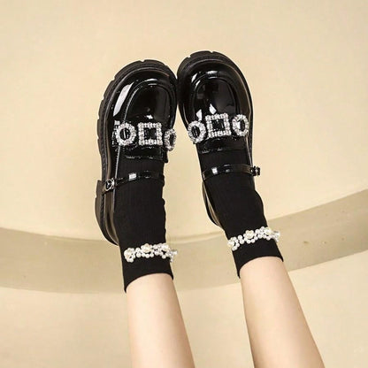 حذاء مسطح عصري متعدد الاستخدامات