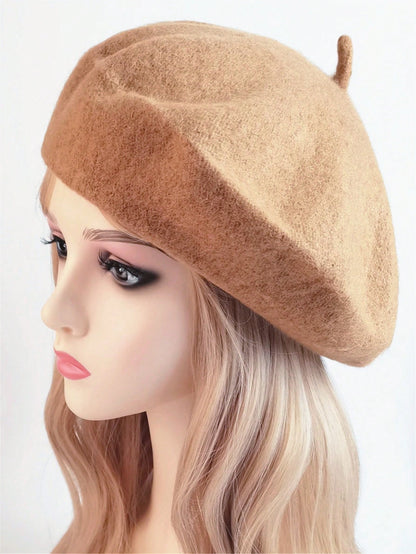 قبعة بيريه مُطرزة