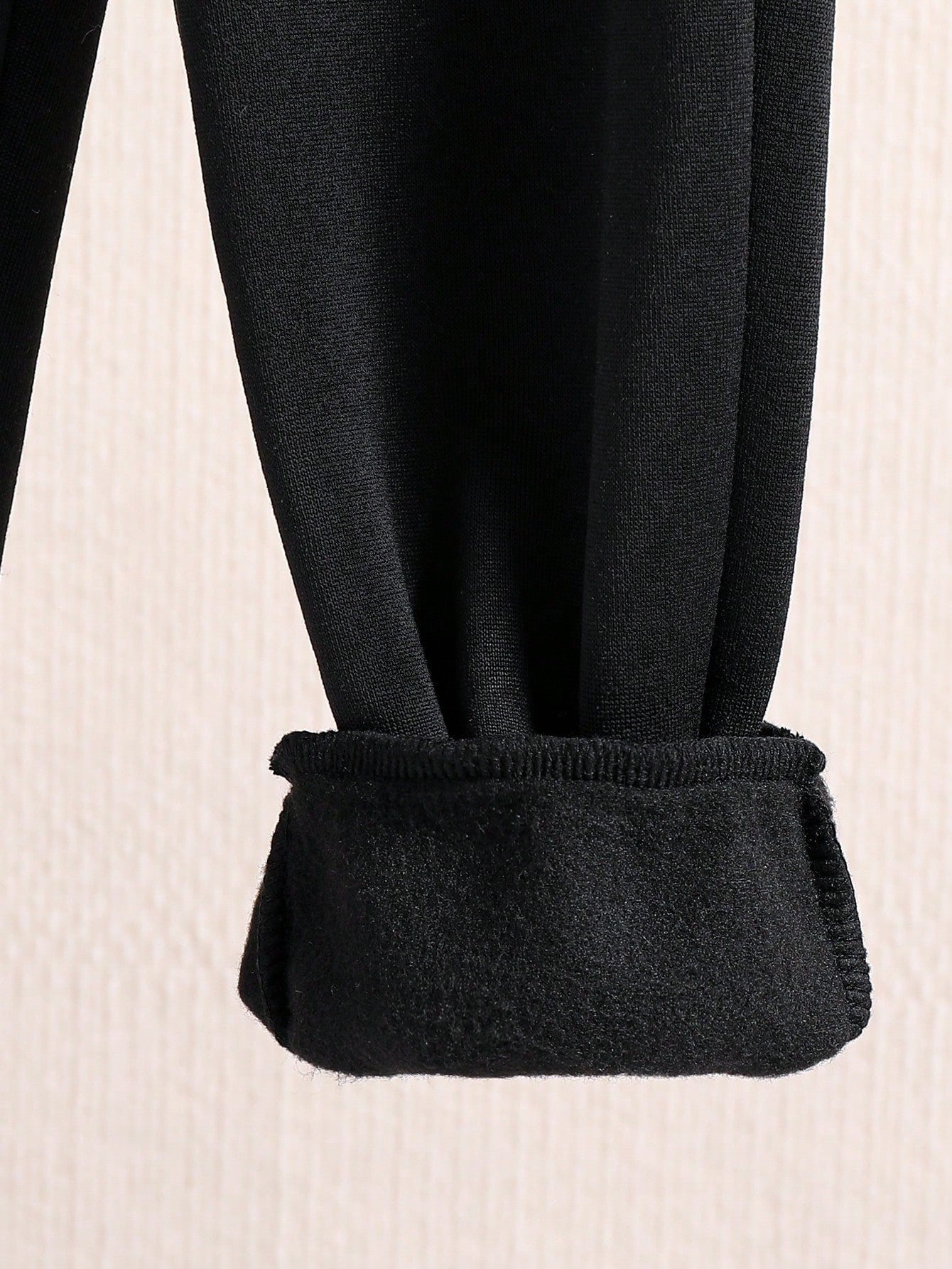 اطقم بنات صغار