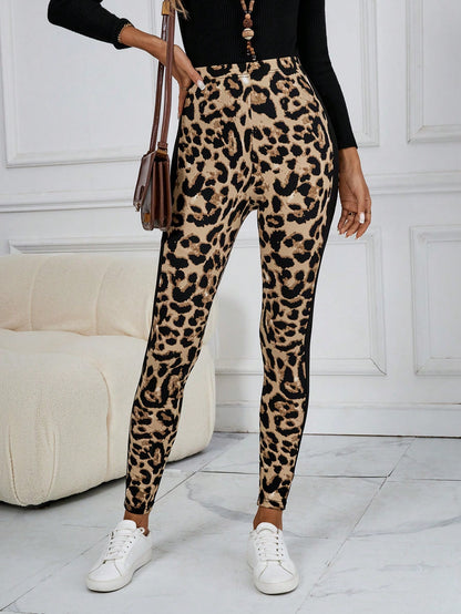 سروال لاسيكي للنساء بخصر مطاطي بلمسات بشرقال وبتصميم لباس رياضي