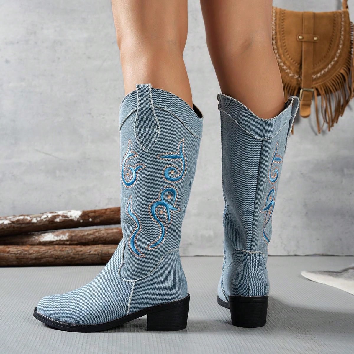 أحذية بوت نسائية