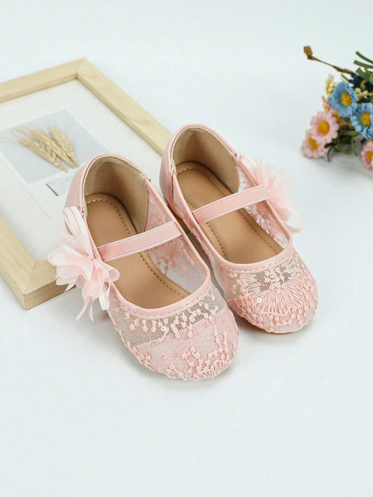 زوج واحد من أحذية الفتيات الرضع الجديدة في الخريف القابلة للتنفس والمريحة ذات الدانتيل المسطح ، أحذية المشي للرضع ، أحذية خارجية مسطحة أنيقة للطالبات