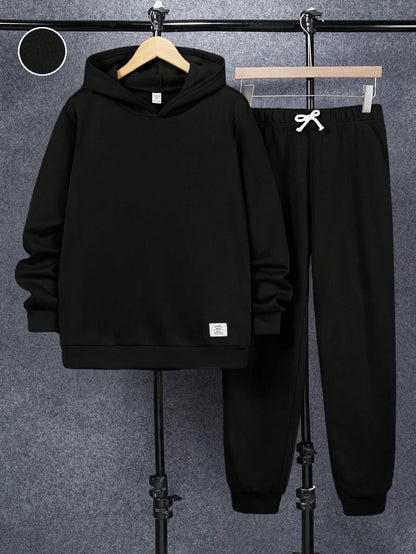 أطقم للفتيان الشباب