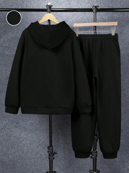 أطقم للفتيان الشباب