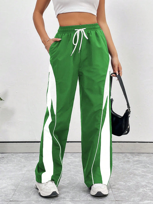 بنطال رياضي كاجوال بسيط بلون سادة وجيب برباط أمامي