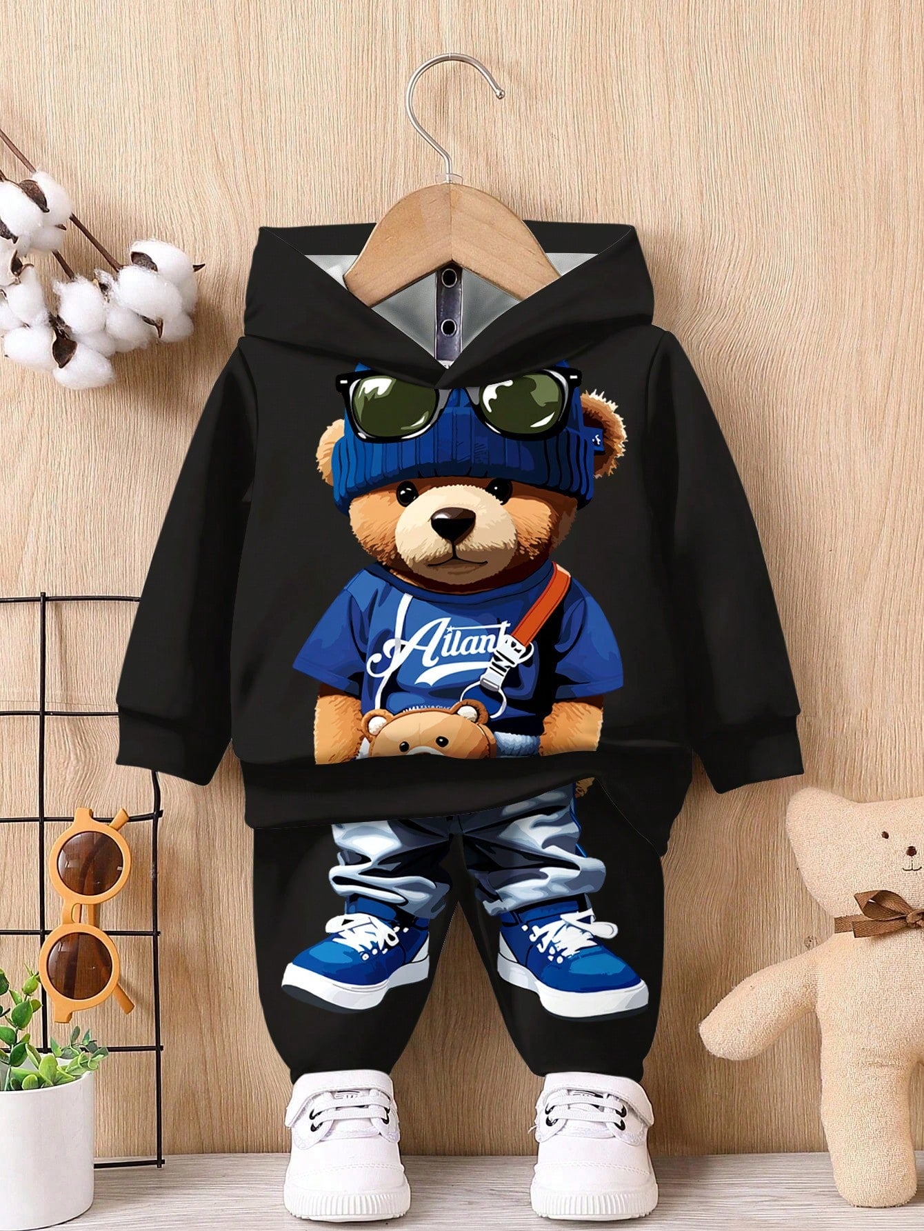 طقم من البلوفر والبنطلون الناعم المصنوع من الصوف وبخامة فليس للأطفال الصغار، مناسب للموسم الانتقالي من الخريف إلى الشتاء