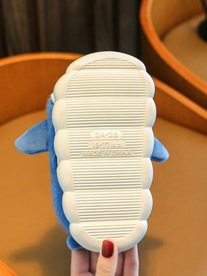 زوج نعال وشبشب فرو قطيفة بشكل سمكة قرش جميلة للأولاد، مناسبة للاستخدام في الشتاء