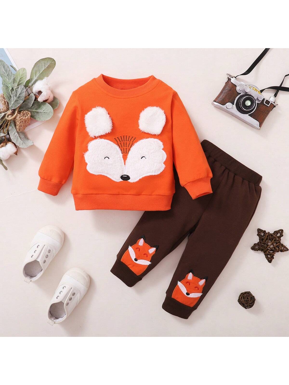 ازياء مزينة بطرز الثعلب الجديدة للبنات الصغار