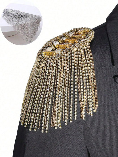 شارة للكتف مع تفاصيل زخرفية لتزيين الملابس