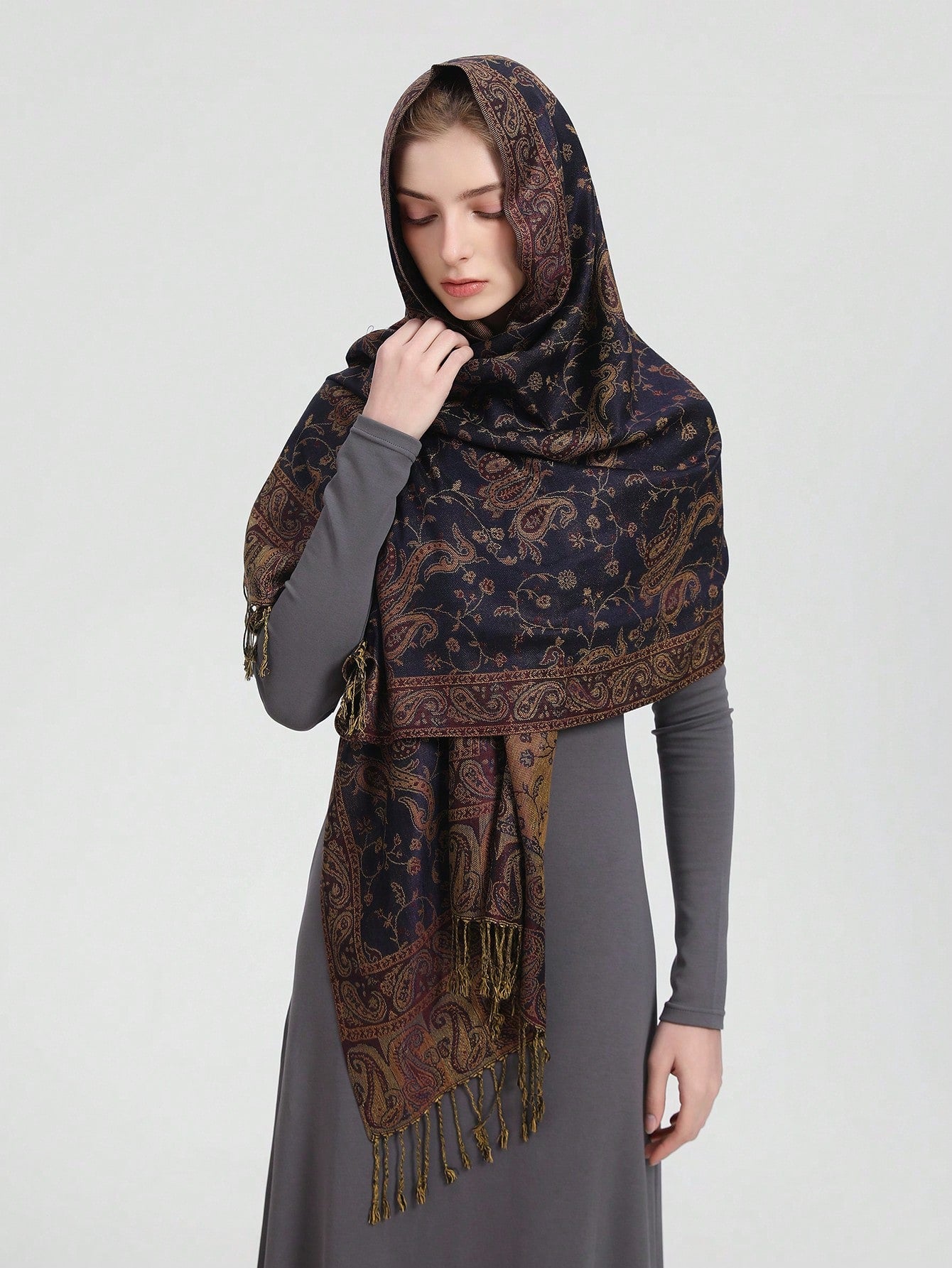 أوشحة نسائية