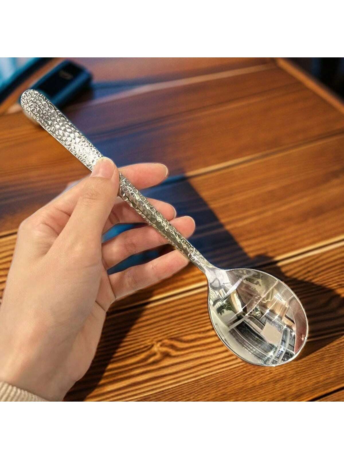 معالق شوربة طويلة