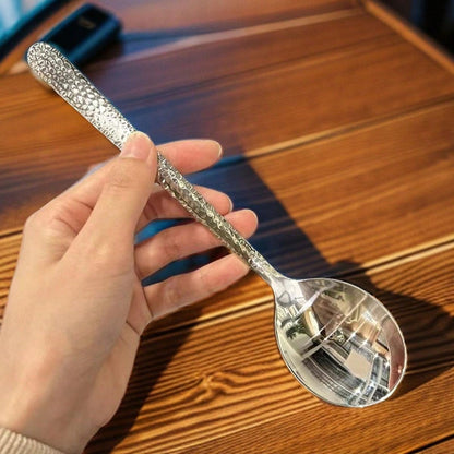 معالق شوربة طويلة