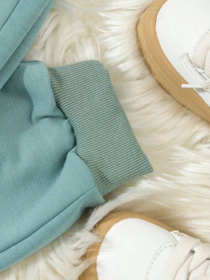 طقم كاجوال مكون من 3 قطع من جاكيت بيسبول طباعة فهد للفتاة الصغيرة، وبلوزة طباعة فراشة وبنطلون رياضي في الربيع والخريف