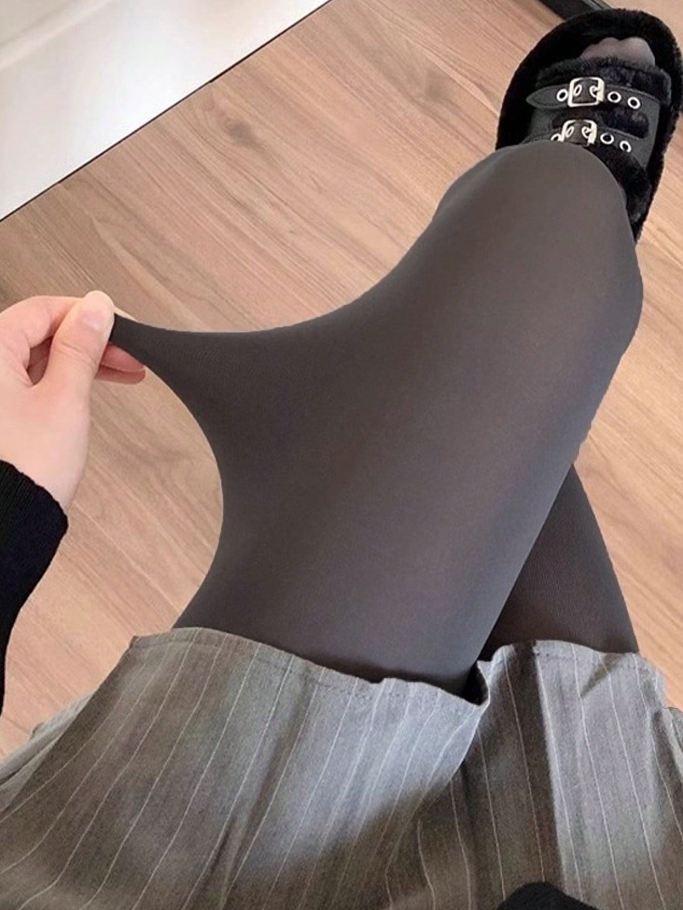 جوارب نسائية