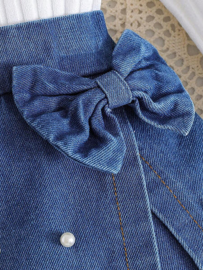 دينيم طفلة صغيرة