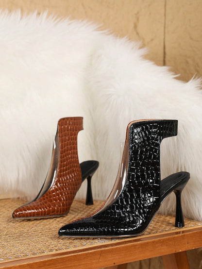 أحذية بوت كاحل وجوارب نسائية